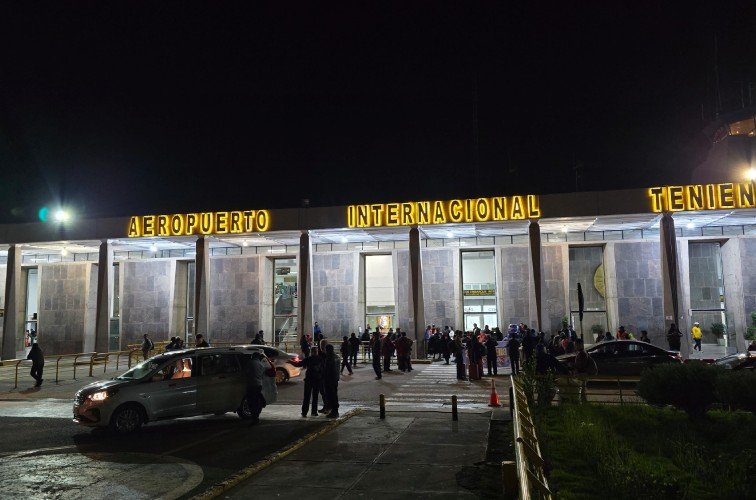 Cusco airport transfer at night with private vehicle