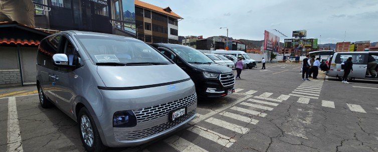Clean and modern vehicle at Cusco Airport