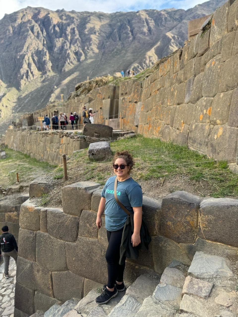 una  toma general del  templo de  las  10  ventanas en el centro arqueologico de  ollatantaytambo